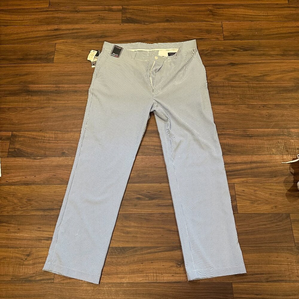 Roundtree & York Seersucker Classic Fit Flat Front Pants